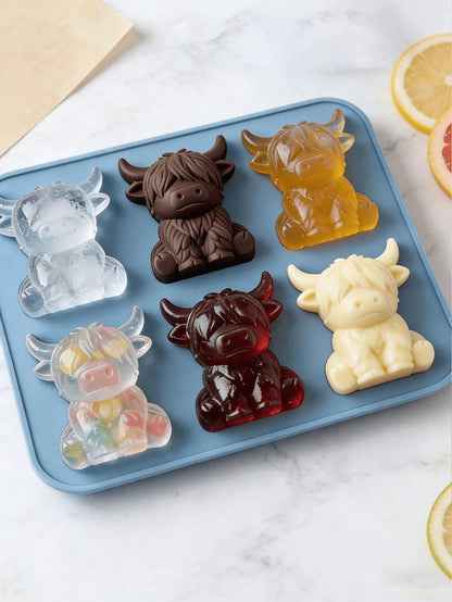 1pc Highland Cow Silicone Ice Cube Tray, 3D Cute Cow Shaped Silicone Ice Mold, Suitable For Whiskey, Cocktails And Baking, Silicone Mold Also Suitable For Easter And Holiday Decorations, Party Supplies, Kitchen Decor, Holiday Essential